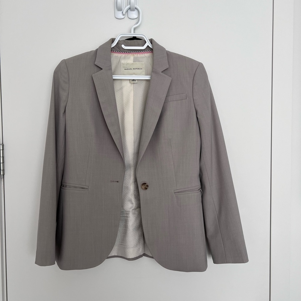 Banana republic grey blazer size 2P